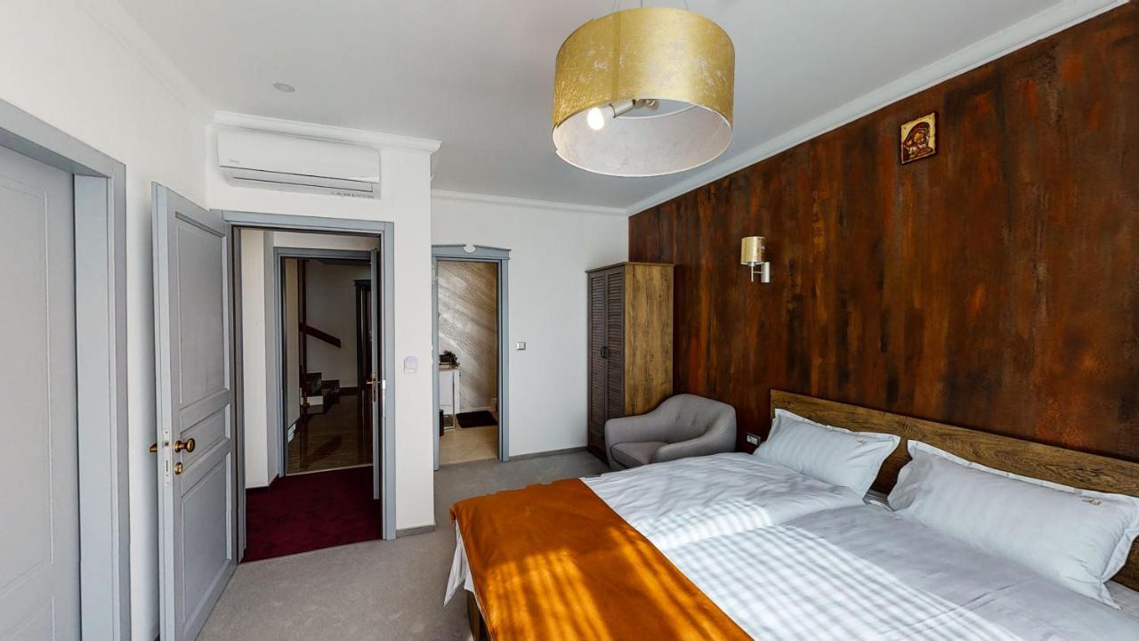 Hotel Angel Sofia Fălticeni Zewnętrze zdjęcie
